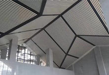 鋁方通產品車站吊頂裝修案例效果實拍展示